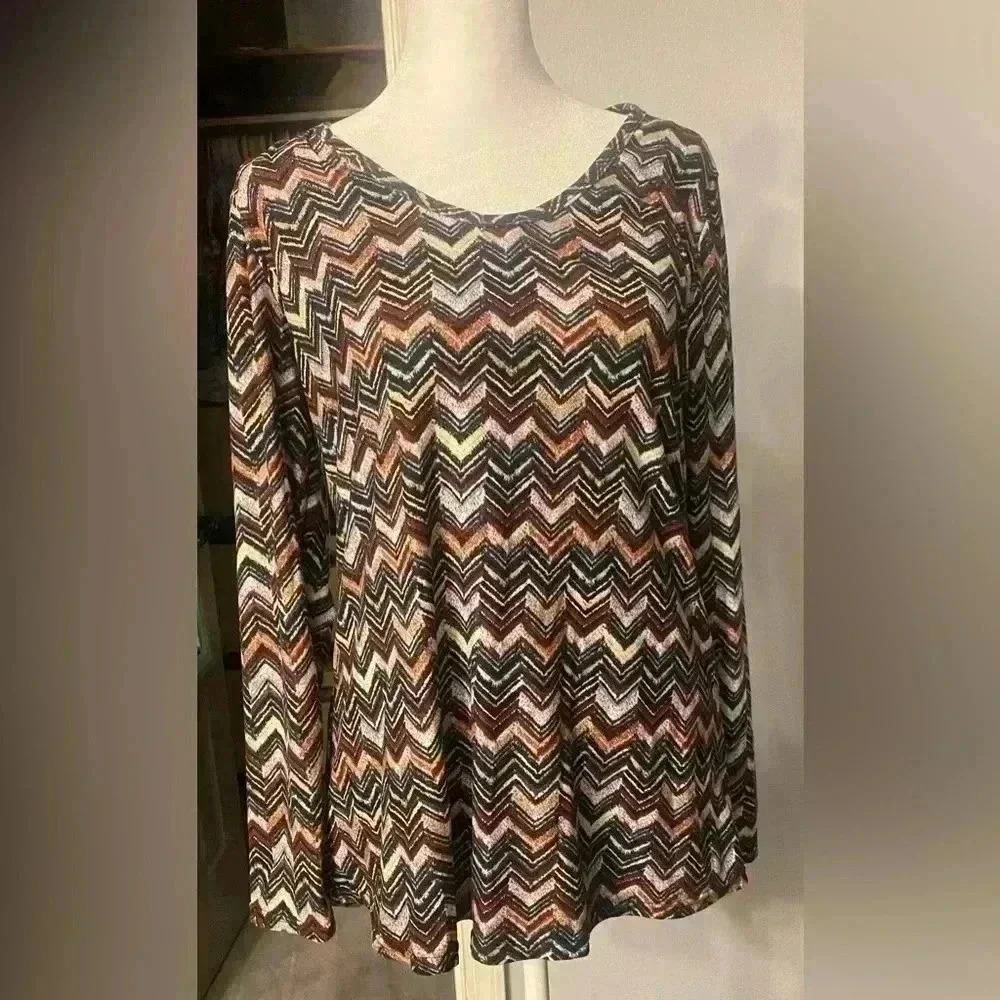 Forbidden Society chevron pattern in fall colors long sleeve stretchy NWOT Med